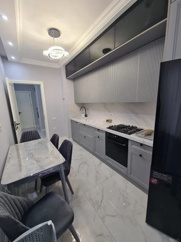 Kirayə verilir 3 otaqlı mənzil 92 m²