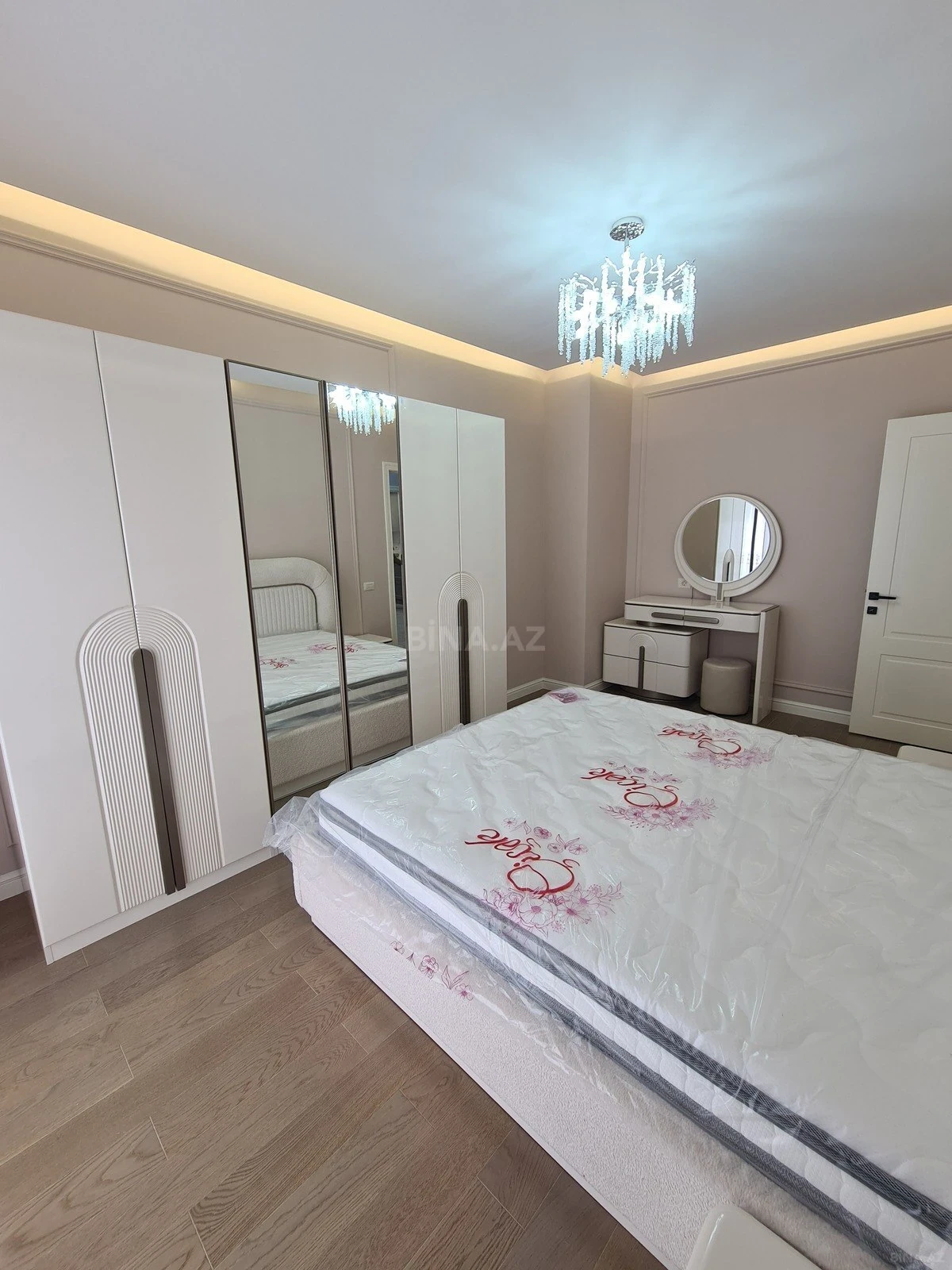 Kirayə verilir 3 otaqlı mənzil 92 m²