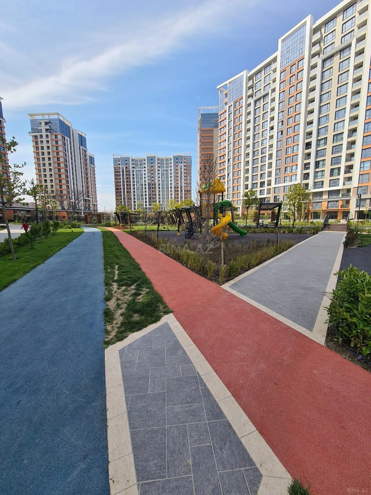 Kirayə verilir 3 otaqlı mənzil 92 m²