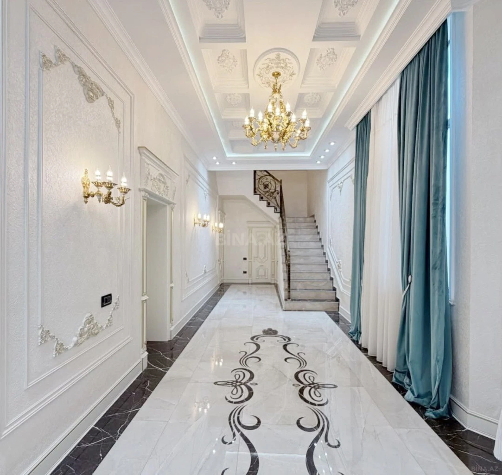 Satılır 3 otaqlı mənzil 215 m²