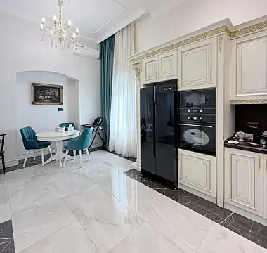 Satılır 3 otaqlı mənzil 215 m²