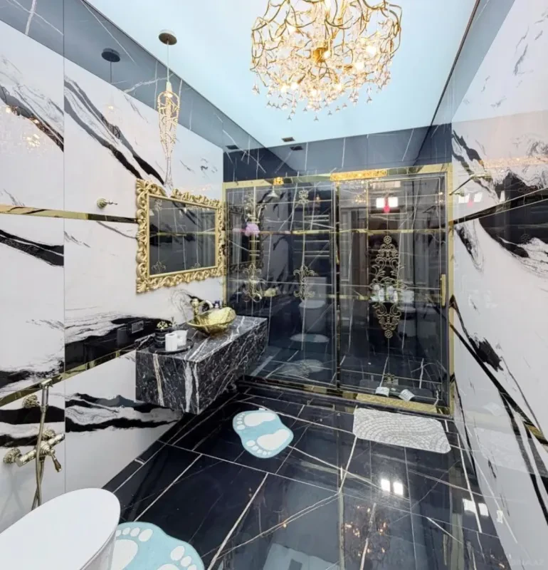 Satılır 3 otaqlı mənzil 215 m²