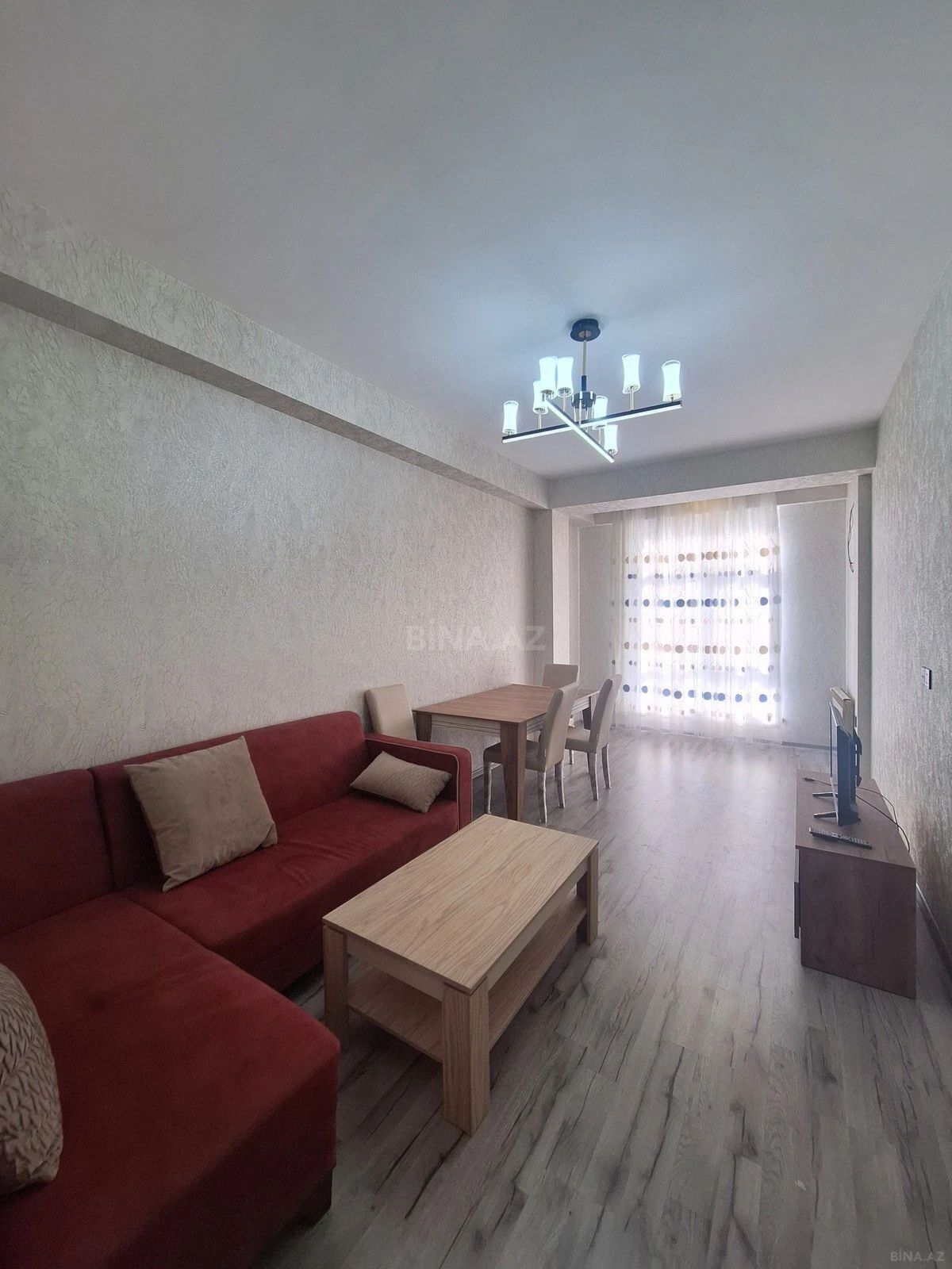 Kirayə verilir 2 otaqlı mənzil 60 m²