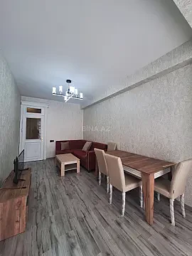 Kirayə verilir 2 otaqlı mənzil 60 m²