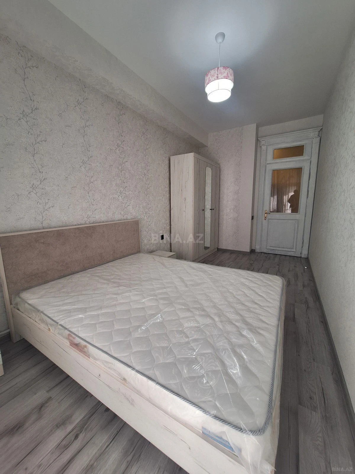 Kirayə verilir 2 otaqlı mənzil 60 m²