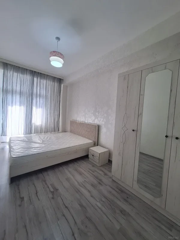 Kirayə verilir 2 otaqlı mənzil 60 m²
