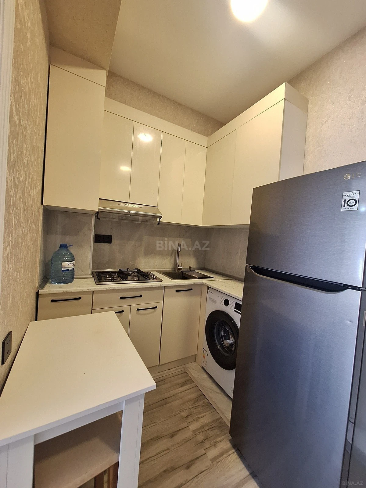 Kirayə verilir 2 otaqlı mənzil 60 m²