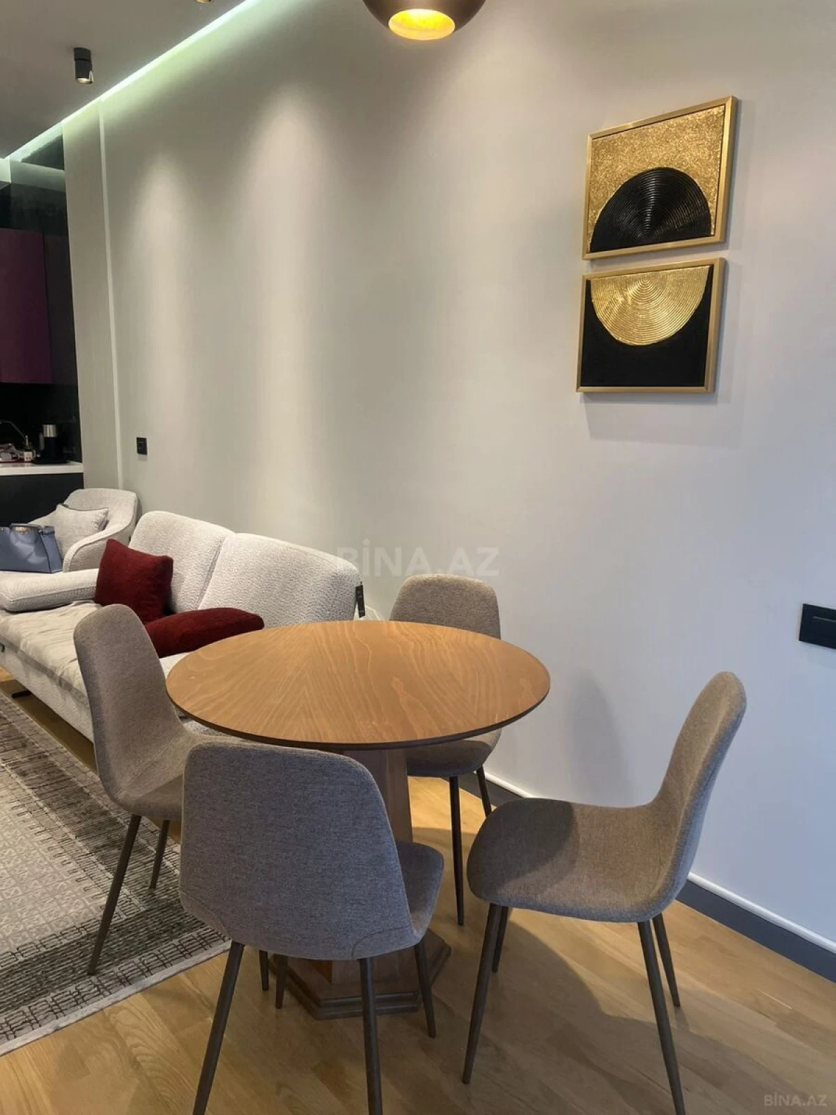 Kirayə verilir 3 otaqlı mənzil 100 m²
