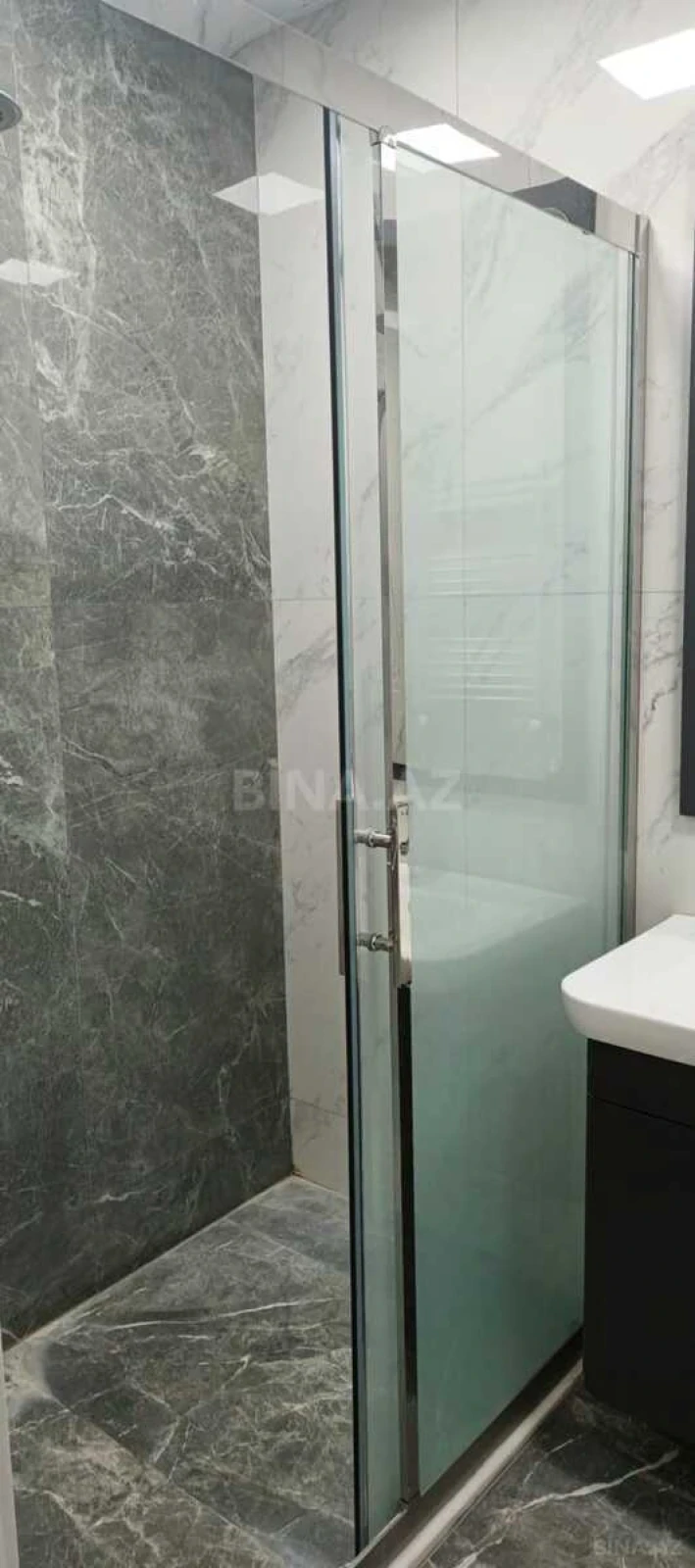 Kirayə verilir 2 otaqlı mənzil 70 m²