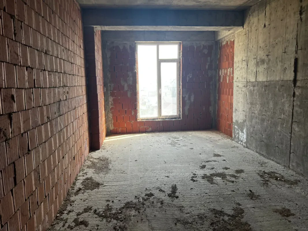 Satılır 2 otaqlı mənzil 47 m²