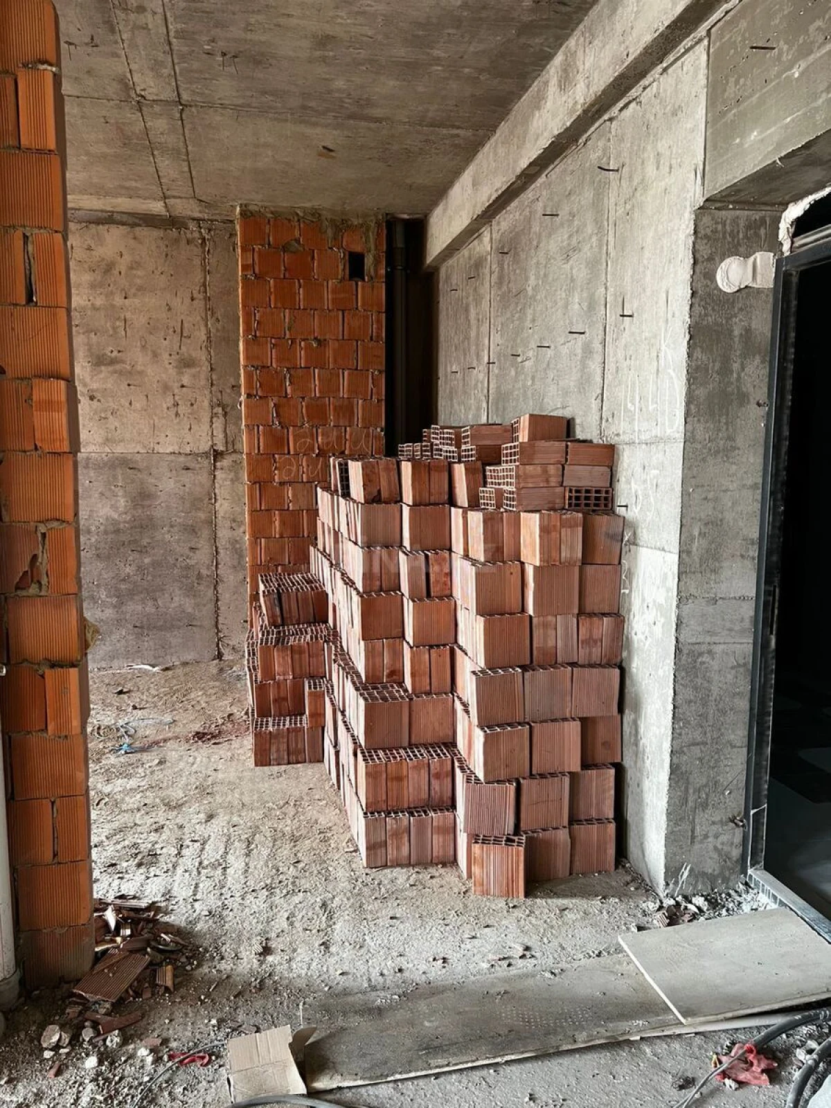 Satılır 2 otaqlı mənzil 47 m²