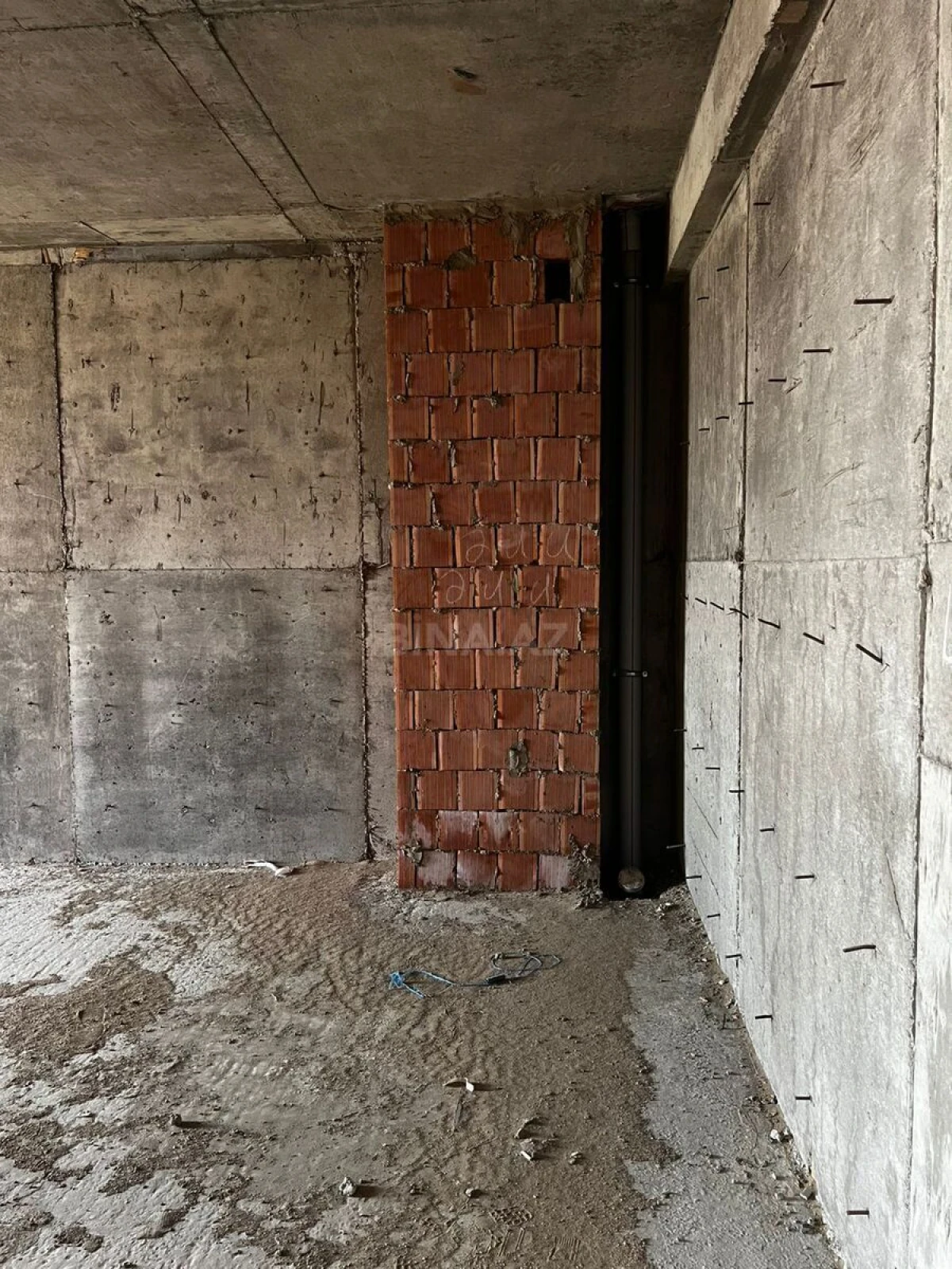 Satılır 2 otaqlı mənzil 47 m²