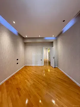 Satılır 3 otaqlı mənzil 135 m²