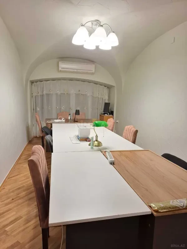 Kirayə verilir 2 otaqlı ofis 65 m²