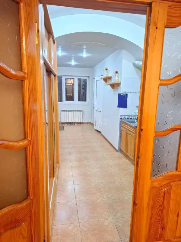 Kirayə verilir 2 otaqlı ofis 65 m²