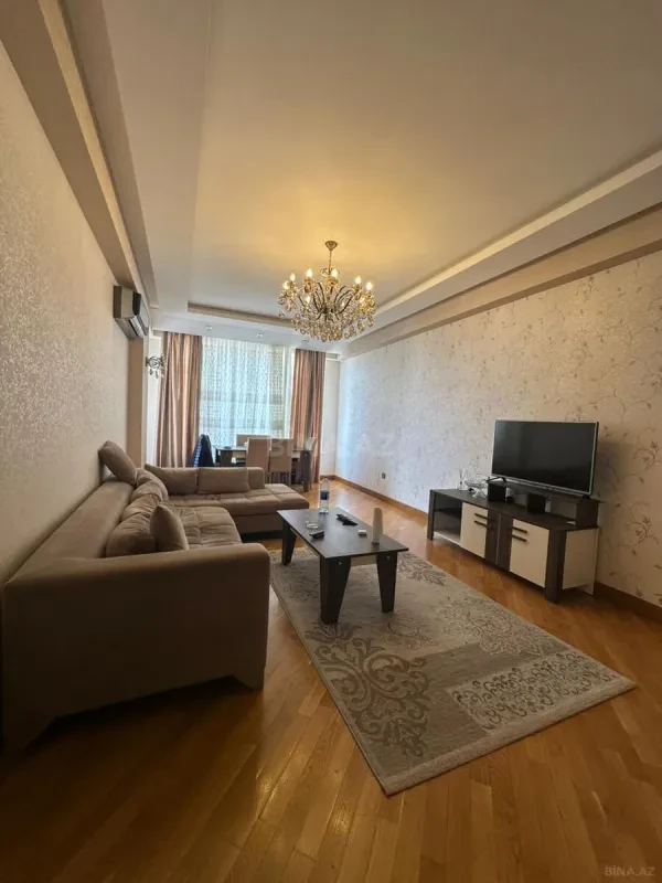 Kirayə verilir 3 otaqlı mənzil 100 m²