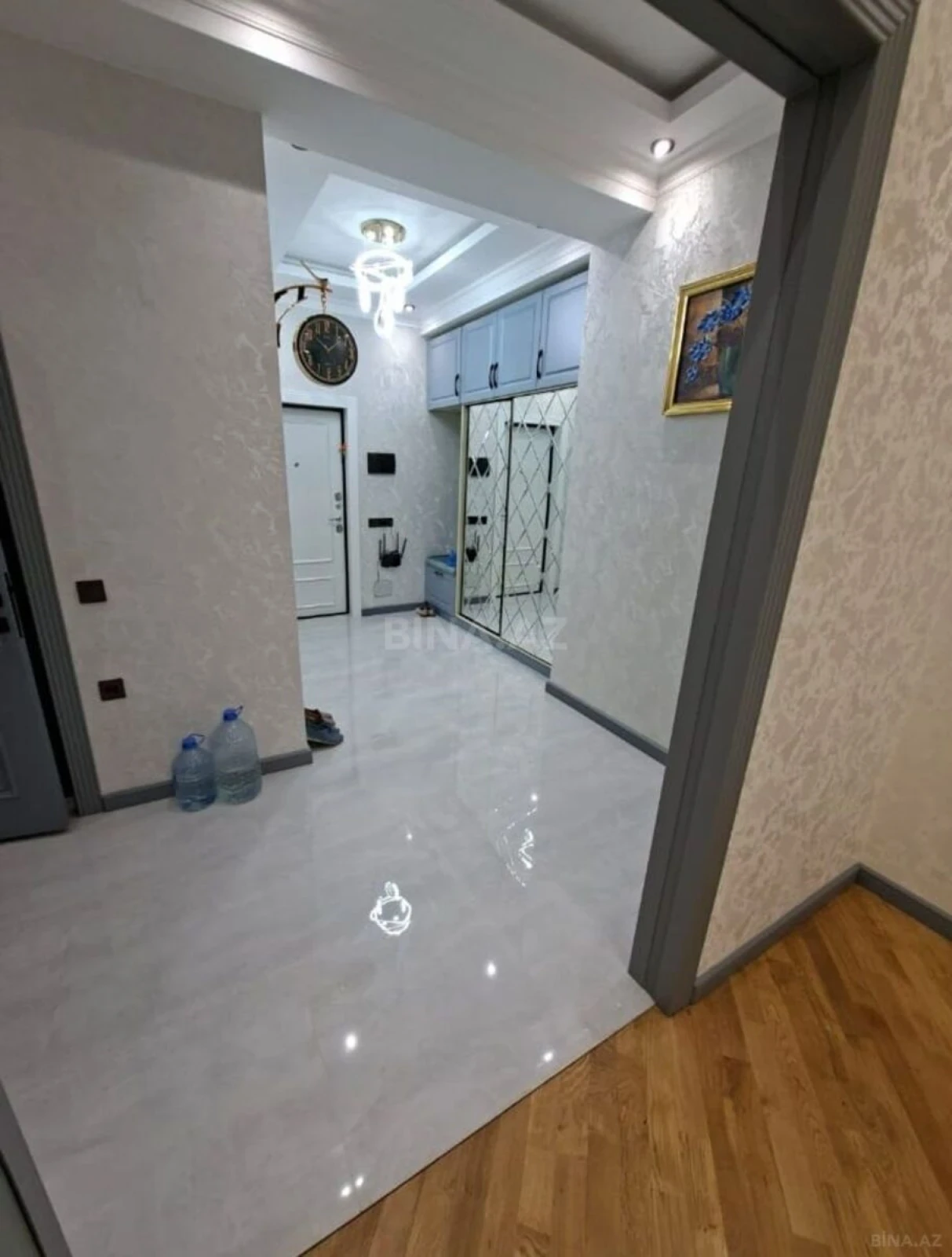 Satılır 3 otaqlı mənzil 92 m²
