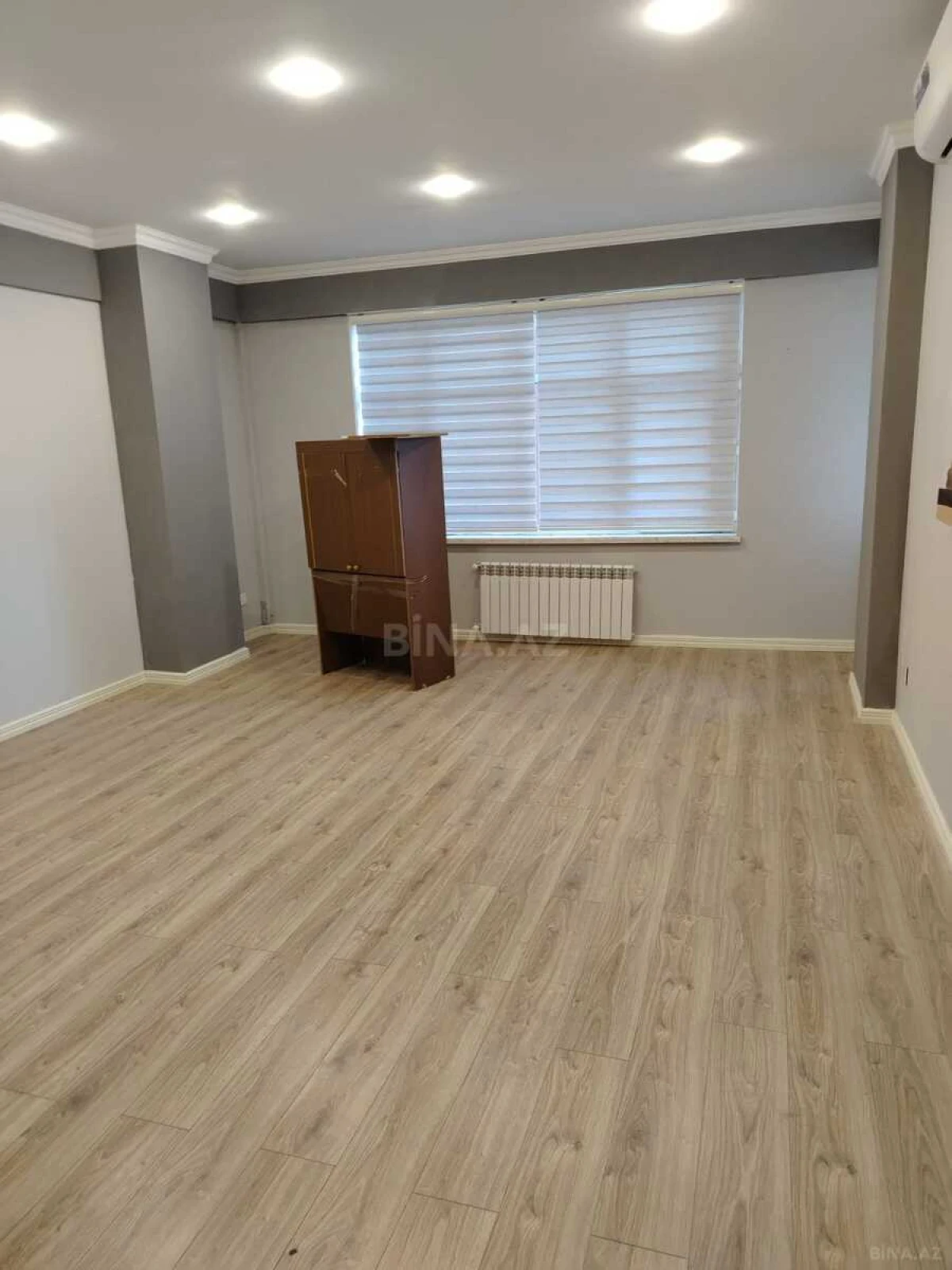 Satılır 3 otaqlı mənzil 110 m²