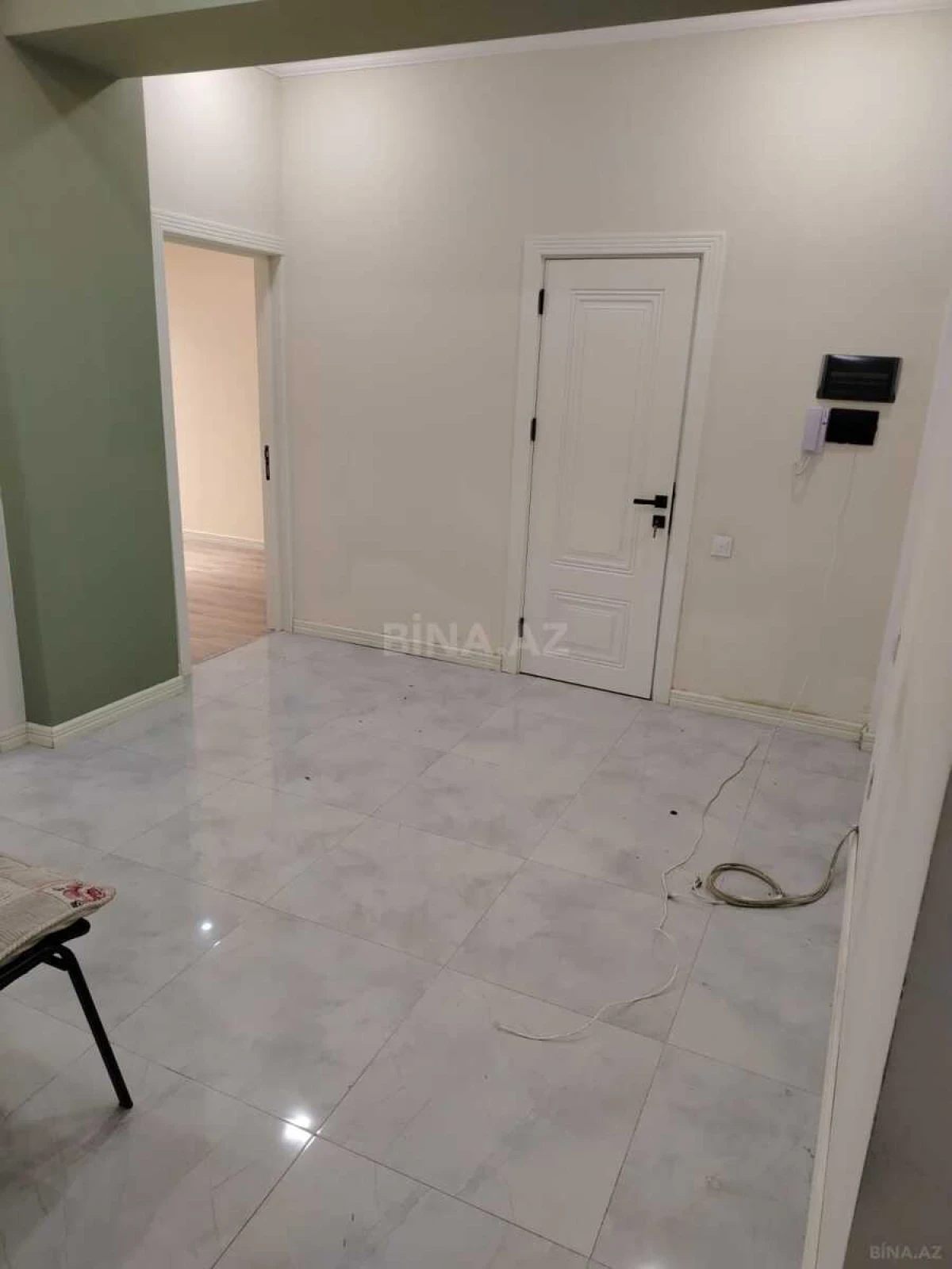 Satılır 3 otaqlı mənzil 110 m²