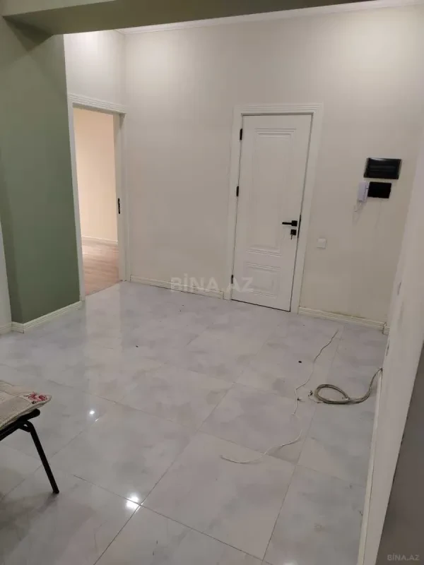Satılır 3 otaqlı mənzil 110 m²