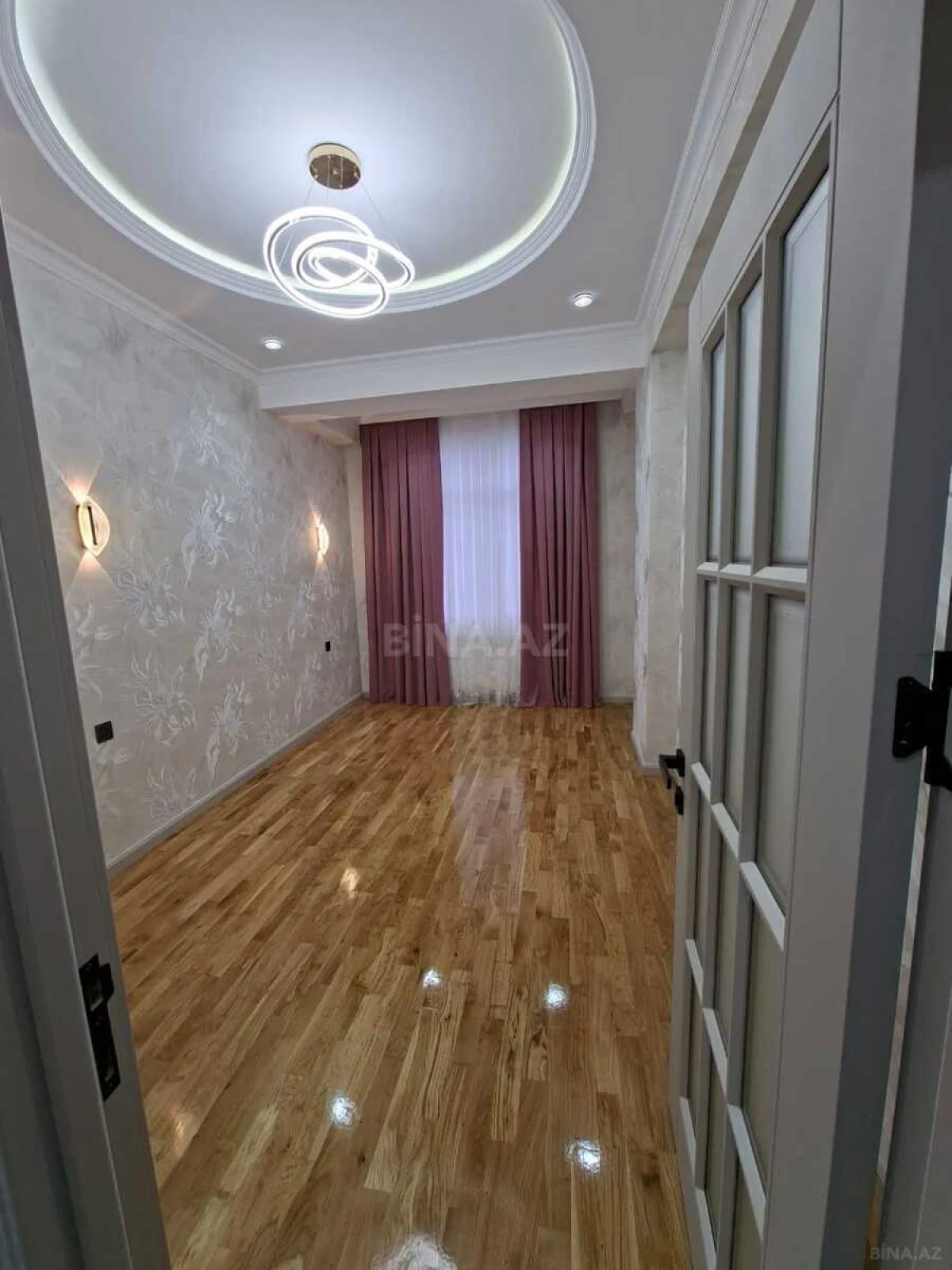 Satılır 3 otaqlı mənzil 92 m²