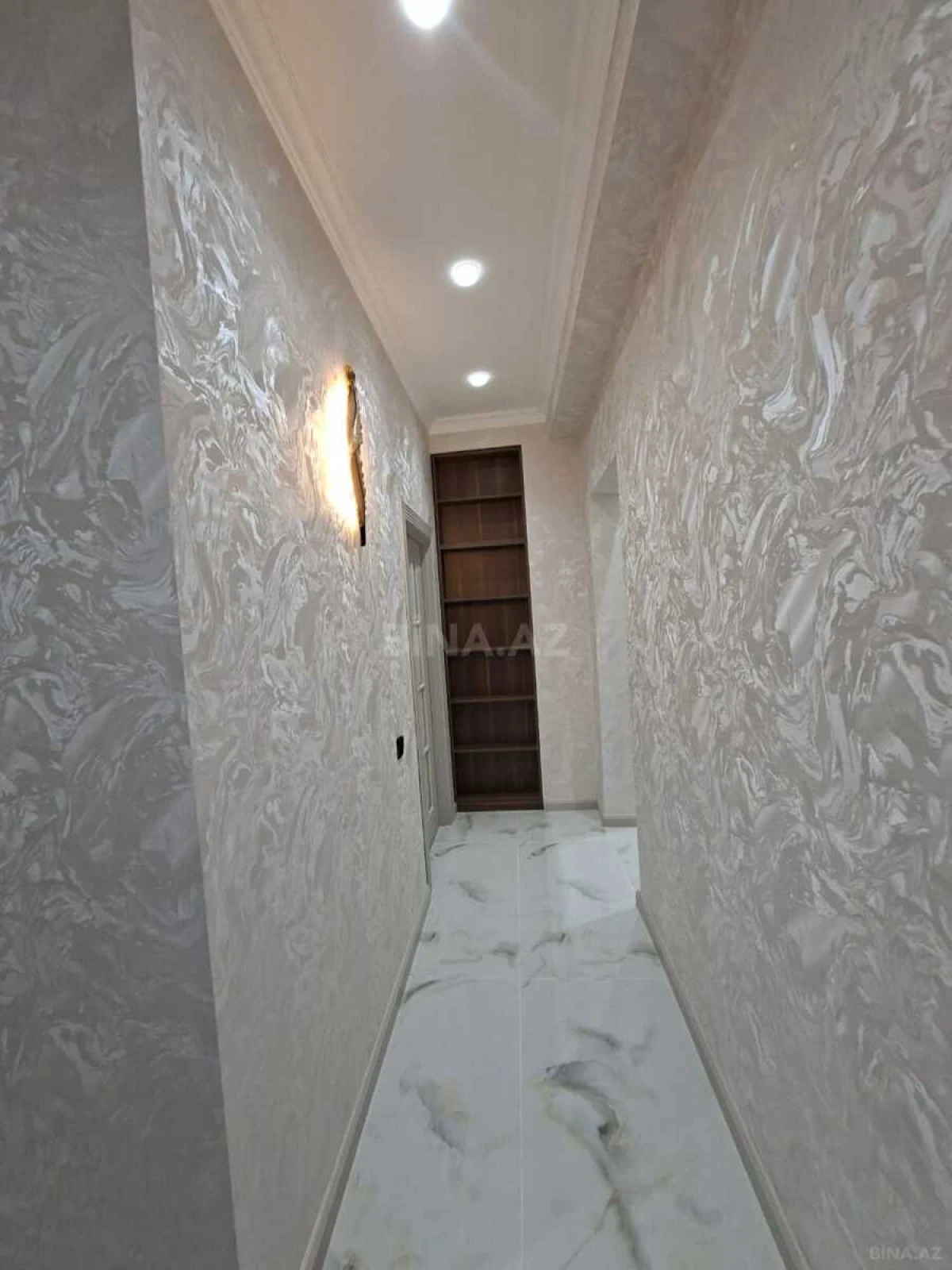 Satılır 3 otaqlı mənzil 92 m²