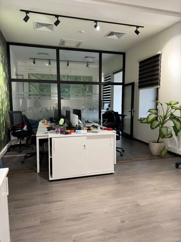 Kirayə verilir 4 otaqlı ofis 230 m²