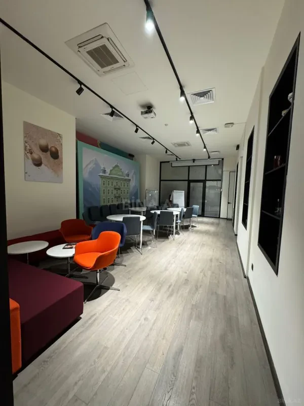 Kirayə verilir 4 otaqlı ofis 230 m²