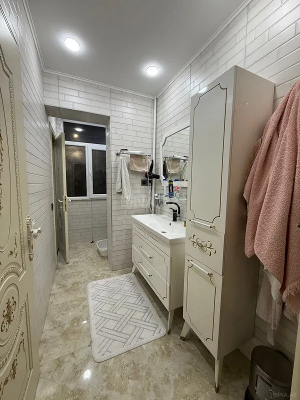 Satılır 5 otaqlı mənzil 120 m²