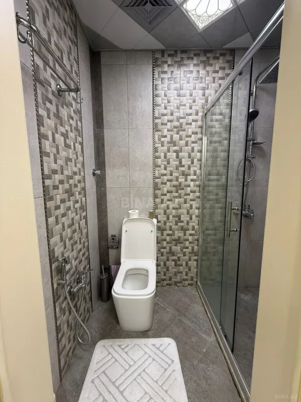 Satılır 5 otaqlı mənzil 120 m²