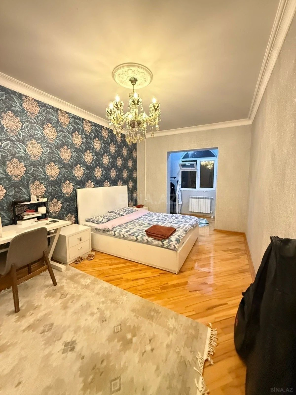 Satılır 5 otaqlı mənzil 120 m²
