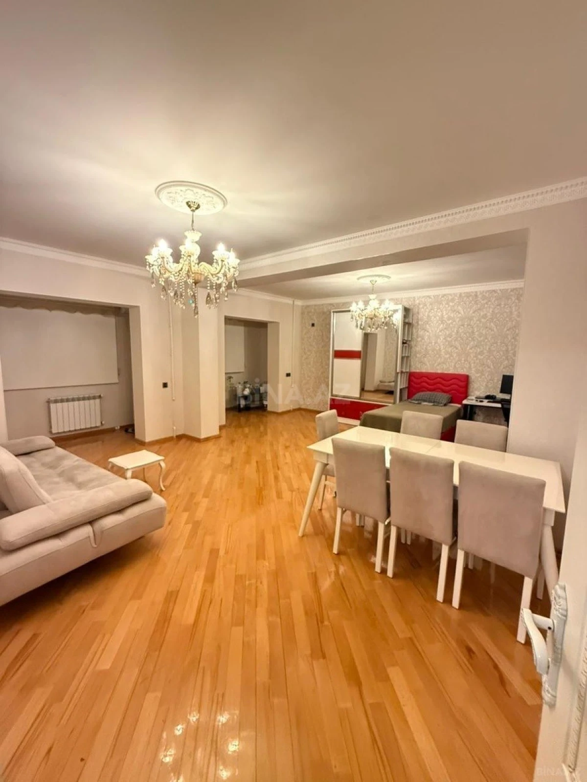 Satılır 5 otaqlı mənzil 120 m²