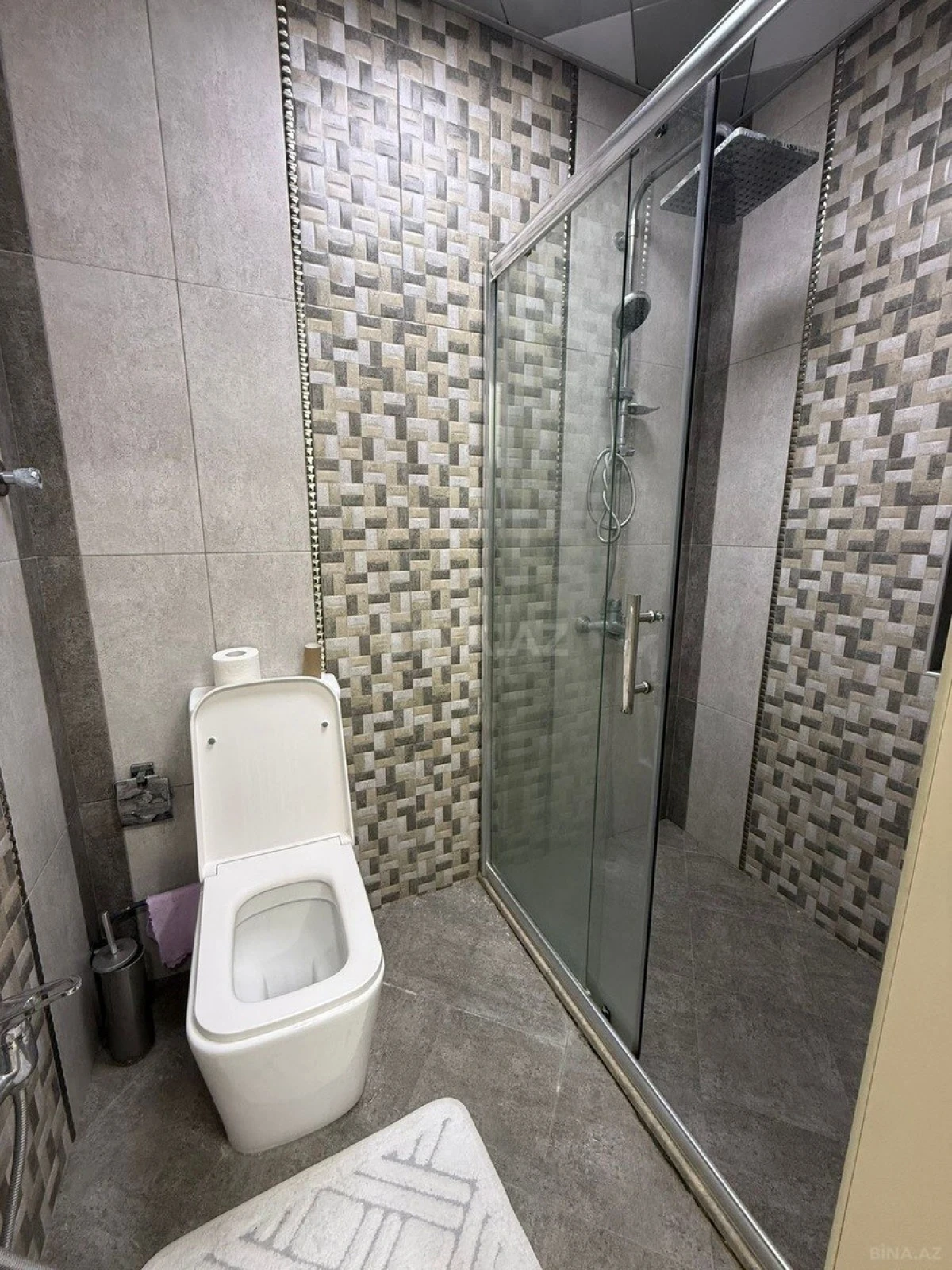 Satılır 5 otaqlı mənzil 120 m²