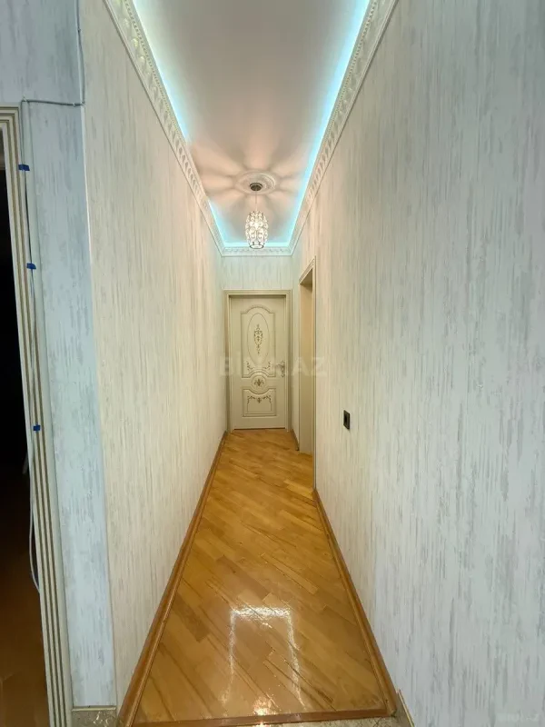 Satılır 5 otaqlı mənzil 120 m²