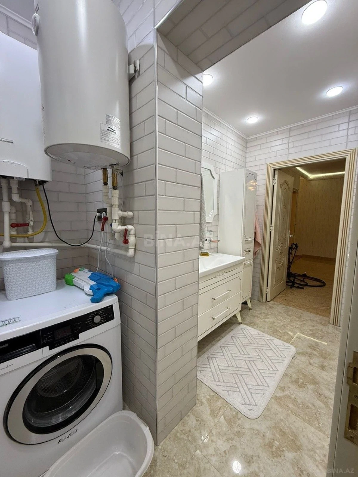 Satılır 5 otaqlı mənzil 120 m²