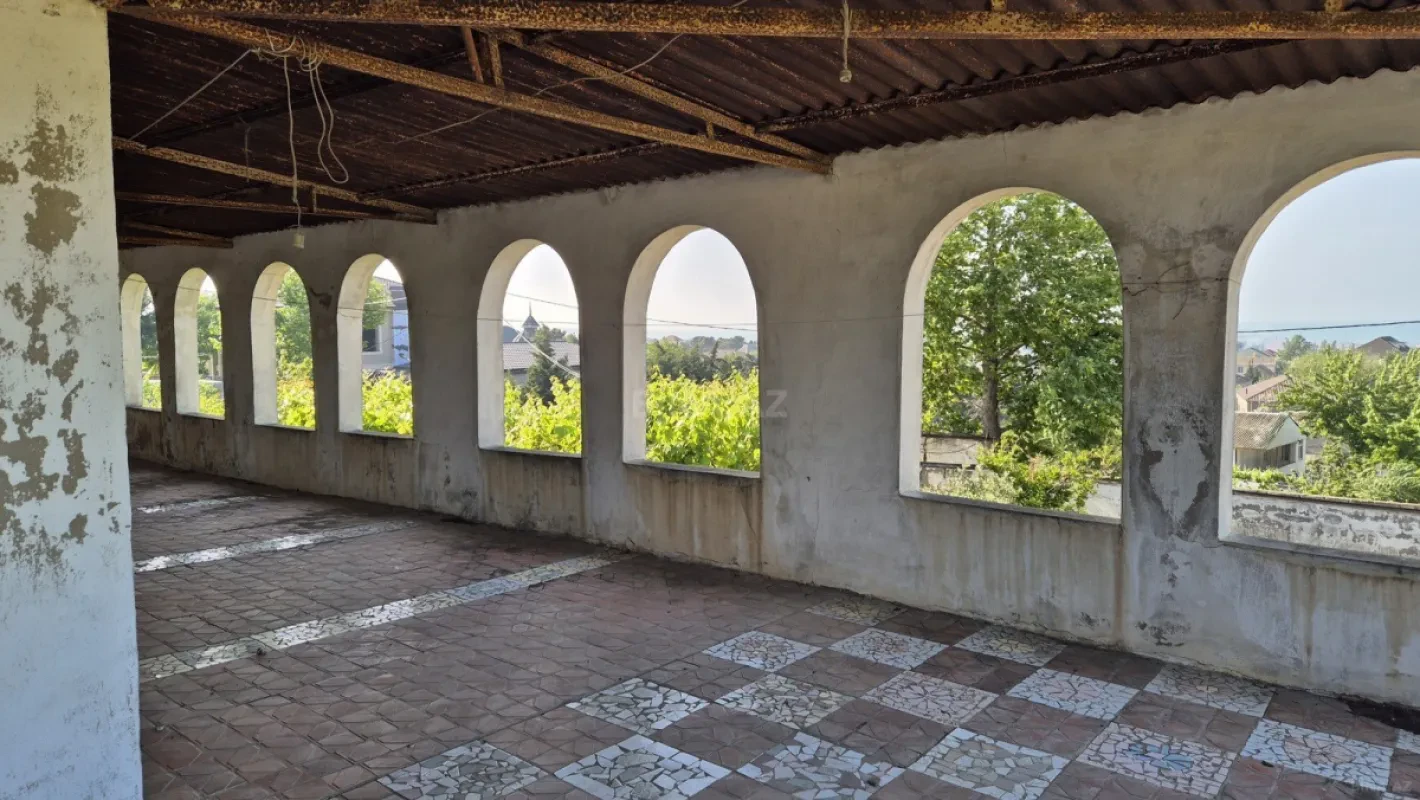 Satılır 6 otaqlı həyət evi 200 m²