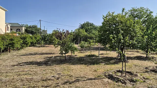 Satılır 6 otaqlı həyət evi 200 m²