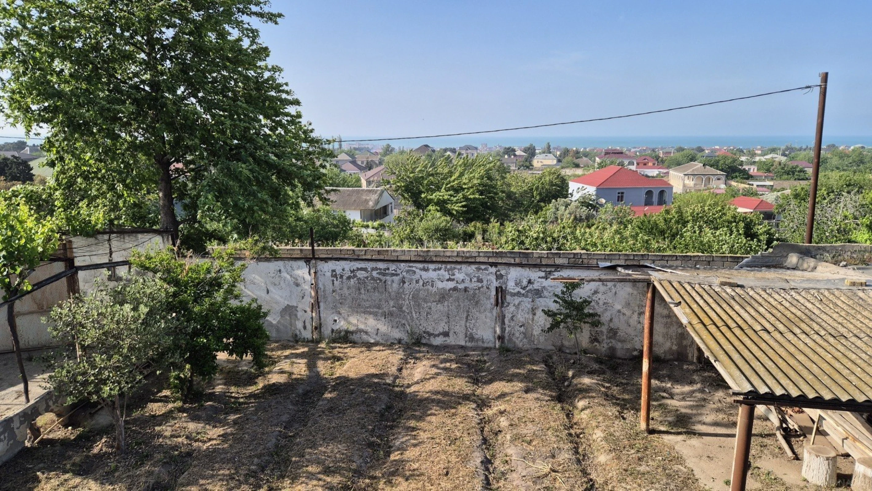 Satılır 6 otaqlı həyət evi 200 m²