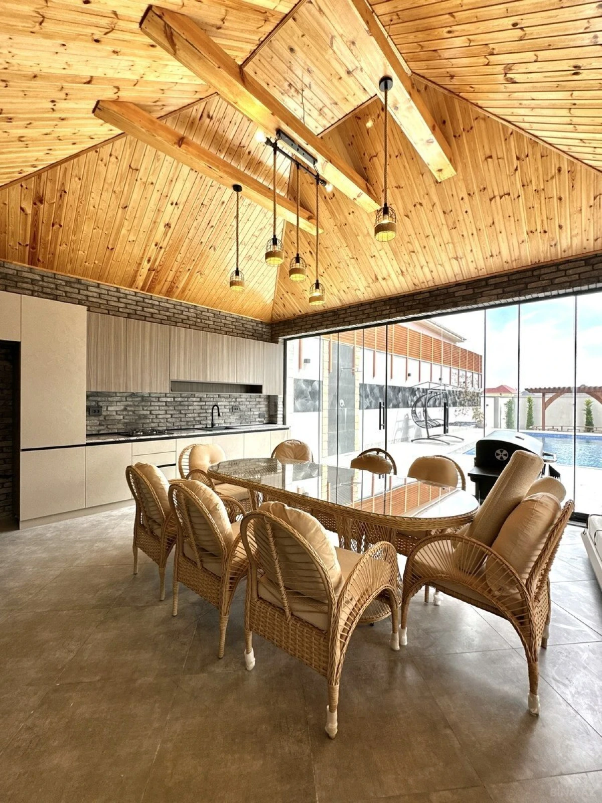 Satılır 6 otaqlı həyət evi 600 m²