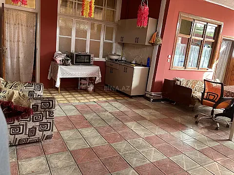 Satılır 5 otaqlı həyət evi 200 m²