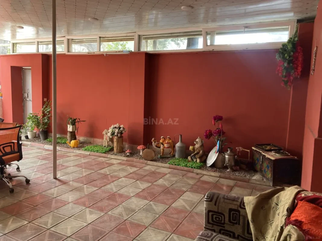 Satılır 5 otaqlı həyət evi 200 m²