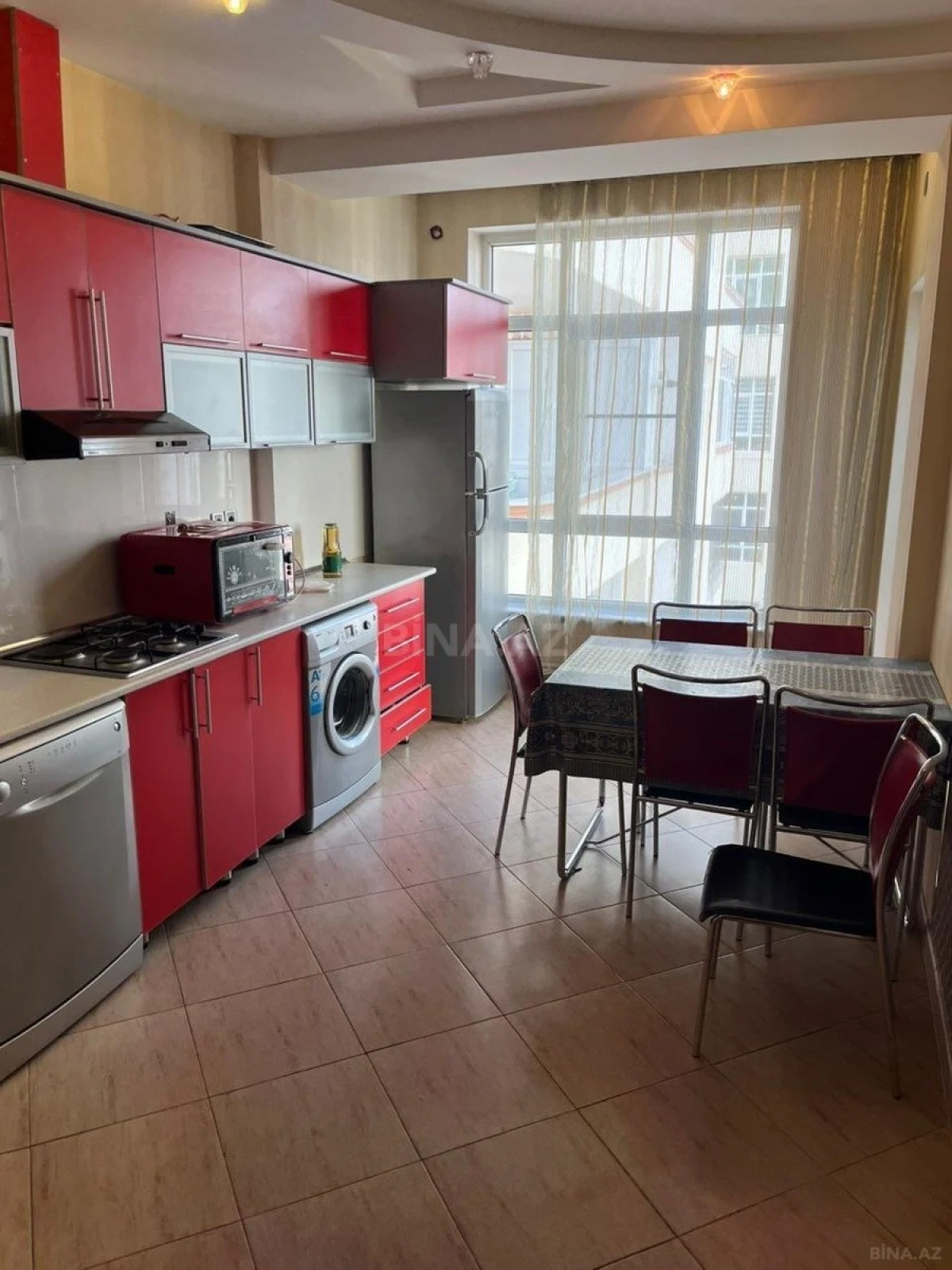 Kirayə verilir 3 otaqlı mənzil 125 m²