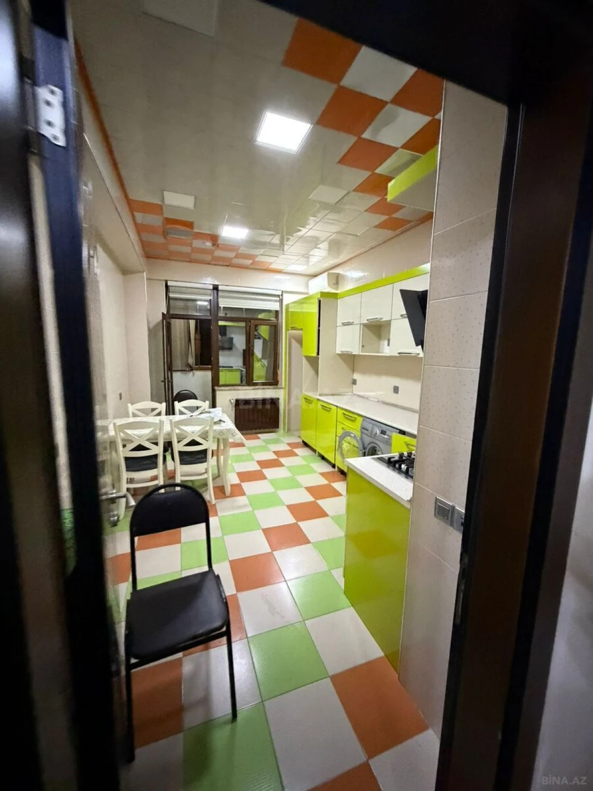 Kirayə verilir 3 otaqlı mənzil 120 m²