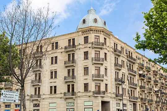 Kirayə verilir 1 otaqlı ofis 66 m²