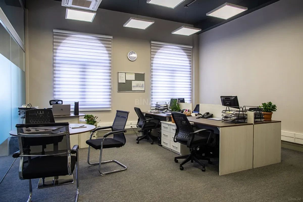 Kirayə verilir 1 otaqlı ofis 66 m²