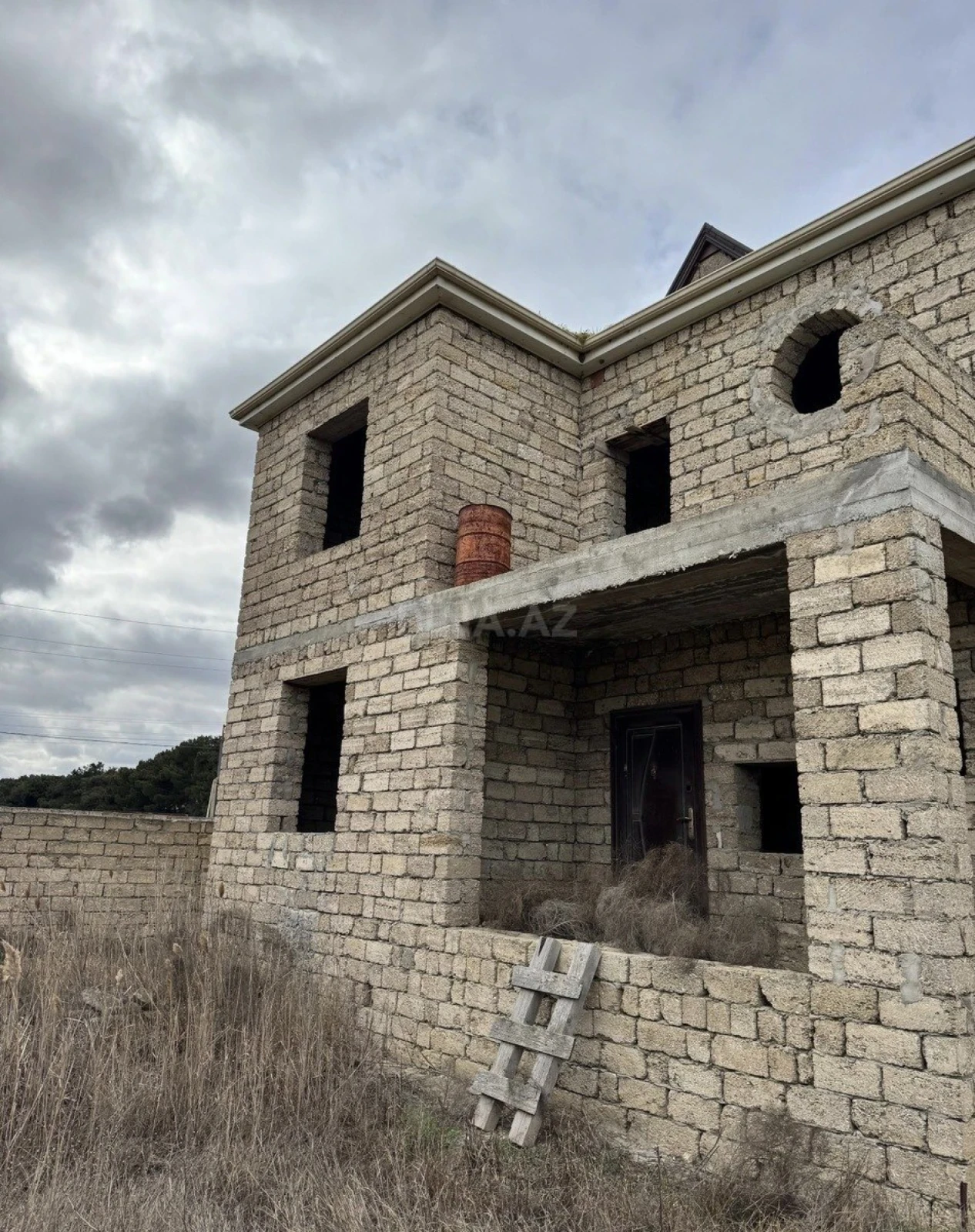Satılır 5 otaqlı həyət evi 150 m²