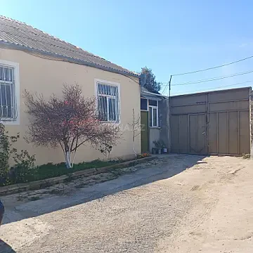 Kirayə verilir 5 otaqlı həyət evi 130 m²