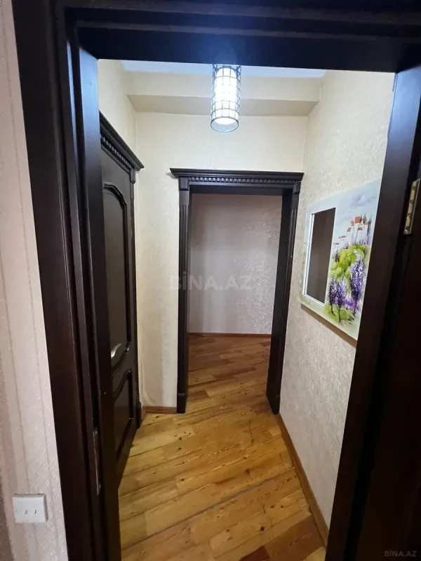 Kirayə verilir 2 otaqlı mənzil 110 m²
