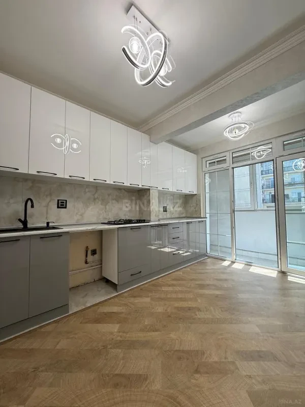 Satılır 2 otaqlı mənzil 60 m²