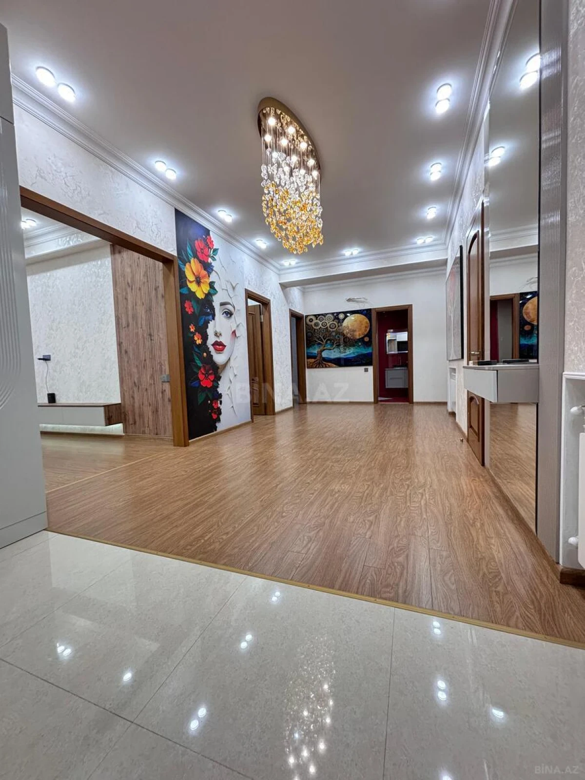 Satılır 3 otaqlı mənzil 140 m²